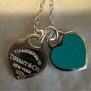 BEAUTIFUL Tiffany & Co. necklace.